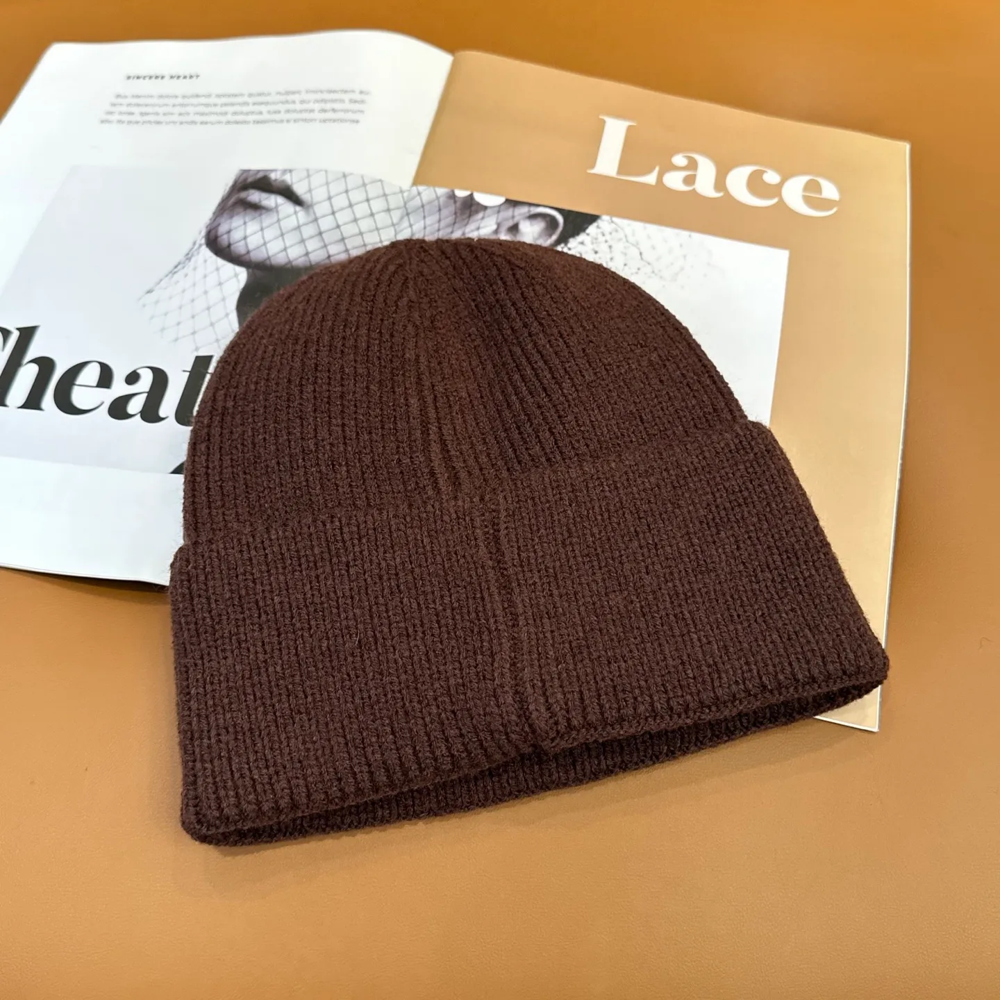 P70 🤍Chrome hearts new autumn and winter cross knitted hat🧶 One of the must-have hats in autumn and winter~ It really looks good on whoever wears it~, it is also a perfect match in black and white and gray in autumn~